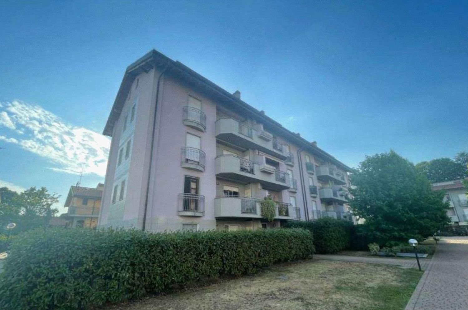 3 rooms Apartment in Cornate d'Adda, Italy No. 70837