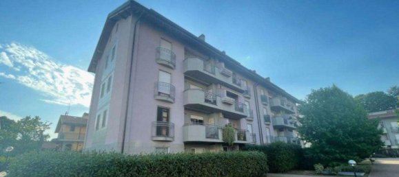 3 rooms Apartment in Cornate d'Adda, Italy No. 70837 12