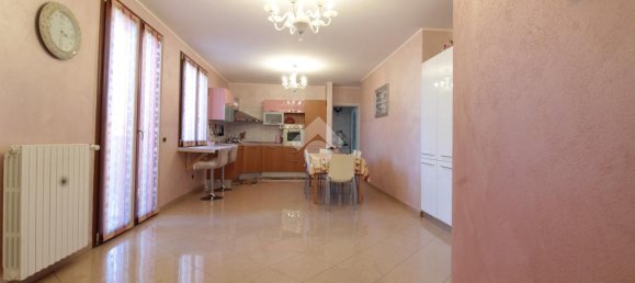 8 rooms Villa in Bellusco, Italy No. 24387 21