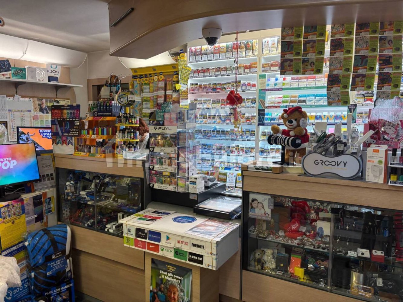 Propiedad comercial de 1 habitación en San Giovanni Bianco, Italy No. 132612