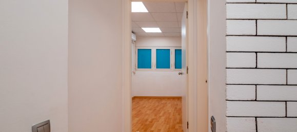 Gewerbliche Immobilie in Barcelona, Spain 62m², Nr. 171810 9