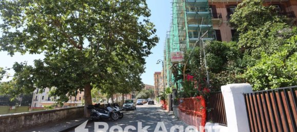 8 bedrooms Apartment in Naples, Italy No. 193445 34