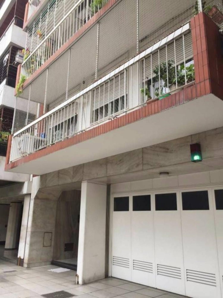 Квартира с 3 спальнями в Буэнос-Айрес, Аргентина № 74001