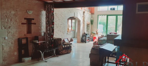 5 bedrooms House in Rochetaillee, France No. 74461 5