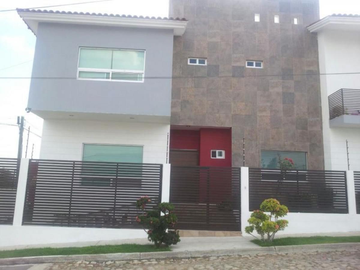 Casa de 4 dormitorios en Tlajomulco de Zúñiga, Mexico No. 167303