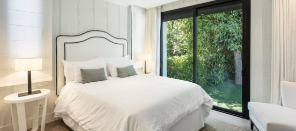 5 bedrooms Villa in Nueva Andalucia, Spain No. 286249 18