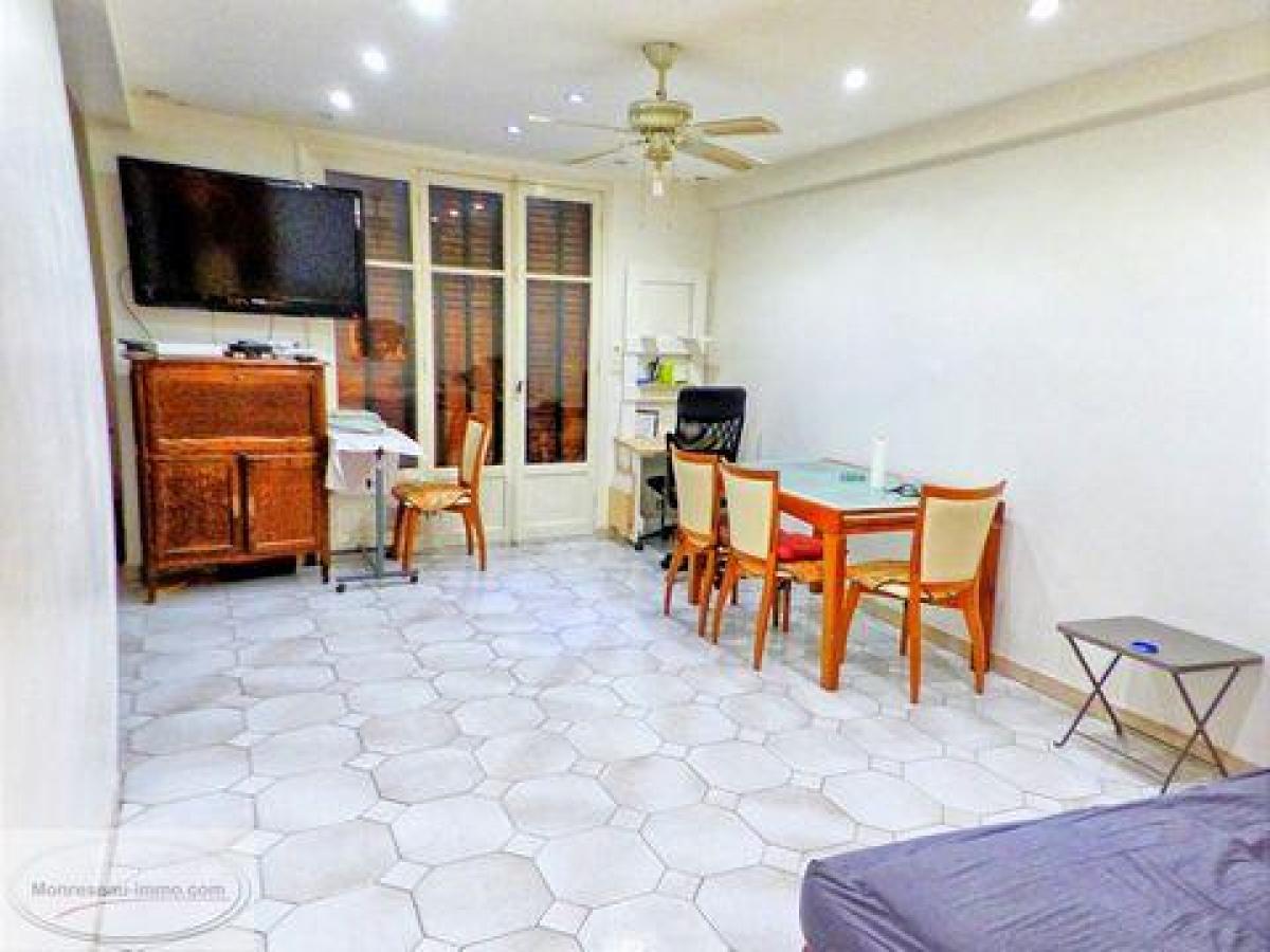 3 bedrooms Condo in Nice, France No. 16244