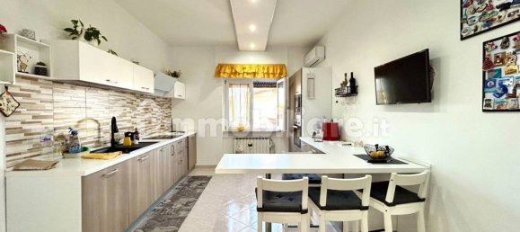 3 bedrooms Apartment in Rome, Italy No. 336978 4