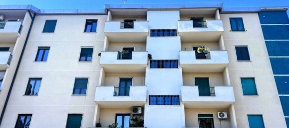 2 Schlafzimmer Wohnung in Milan, Italy, Nr. 312171 6