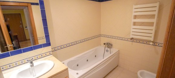 3 غرف نوم منزل ذو طابقين في Cascais, Portugal رقم 101945 40