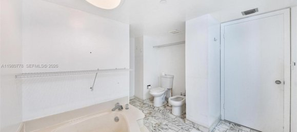 3 chambres propriété commerciale à louer à Miami, Miami-Dade, Florida, USA № 615321 5