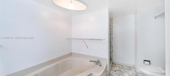 3 chambres propriété commerciale à louer à Miami, Miami-Dade, Florida, USA № 615321 8
