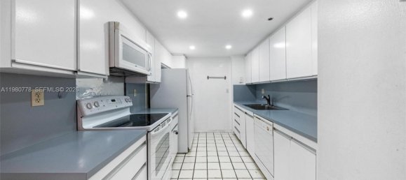3 chambres propriété commerciale à louer à Miami, Miami-Dade, Florida, USA № 615321 21