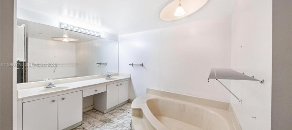 3 chambres propriété commerciale à louer à Miami, Miami-Dade, Florida, USA № 615321 6