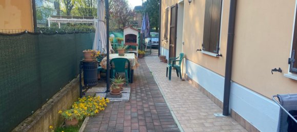 5 Schlafzimmer Wohnung in Campagnola Emilia, Italy, Nr. 325249 3