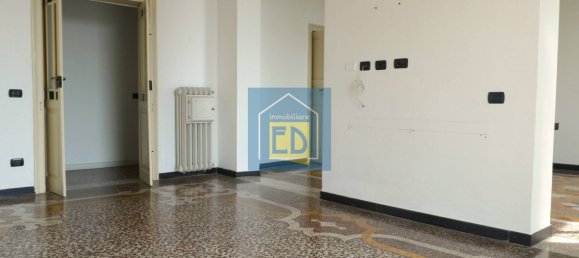 Квартира с 3 спальнями в Савона, Италия № 320754 20