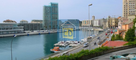 Квартира с 3 спальнями в Савона, Италия № 320754 24