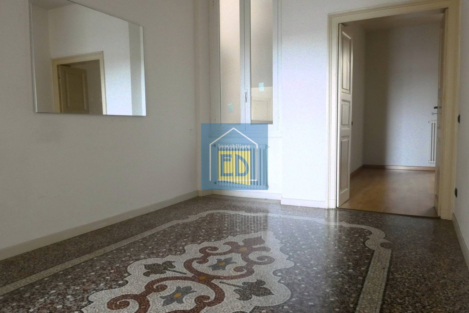 Квартира с 3 спальнями в Савона, Италия № 320754