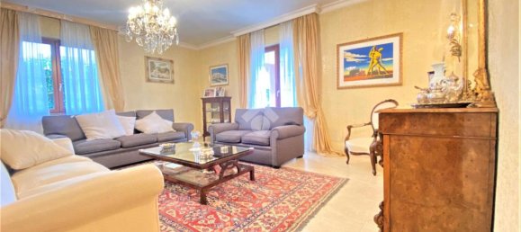 6 rooms Villa in Guidonia Montecelio, Italy No. 4587 10
