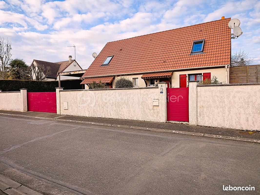 4 chambres Maison à Épernon, France No. 52121