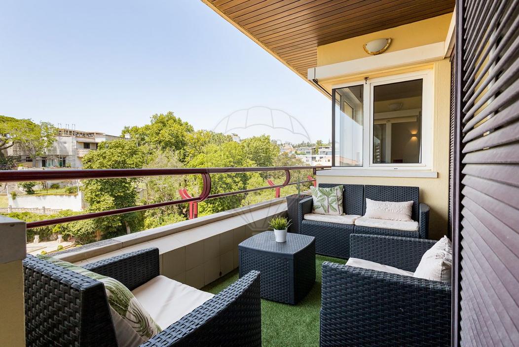 Apartamento de 3 dormitorios en Cascais, Portugal No. 327948