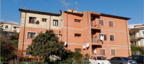 5 rooms Apartment in Altomonte, Italy No. 182502 16