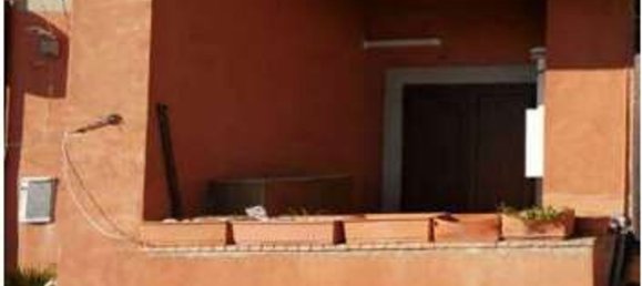 5 rooms Apartment in Altomonte, Italy No. 182502 2