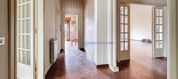 4 bedrooms Apartment in Saviano, Italy No. 325210 4