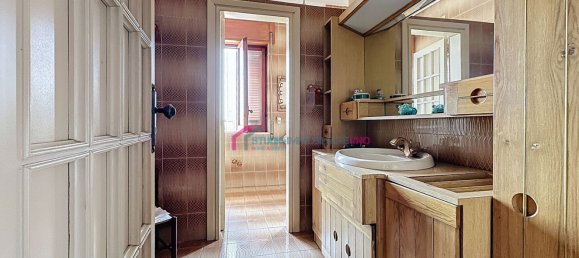 4 bedrooms Apartment in Saviano, Italy No. 325210 33