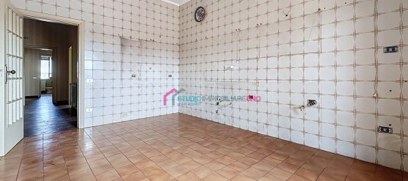 4 bedrooms Apartment in Saviano, Italy No. 325210 17