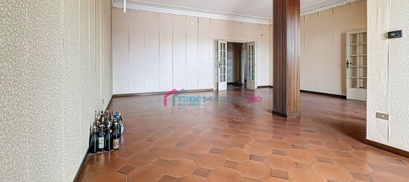 4 bedrooms Apartment in Saviano, Italy No. 325210 23