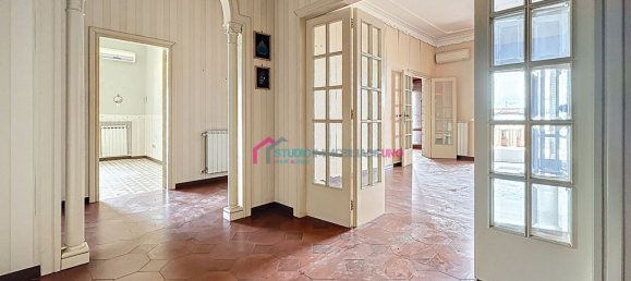 4 bedrooms Apartment in Saviano, Italy No. 325210 2