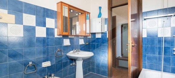 Apartamento de 3 divisões em Mariano Comense, Italy N.º 21444 12
