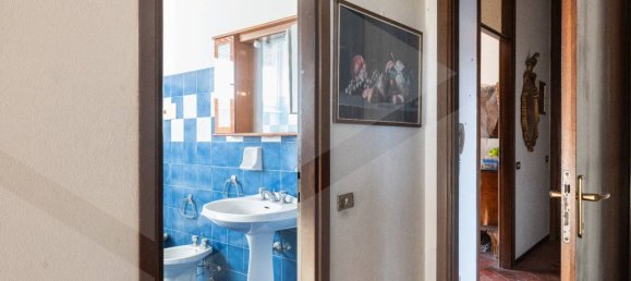 Apartamento de 3 divisões em Mariano Comense, Italy N.º 21444 14