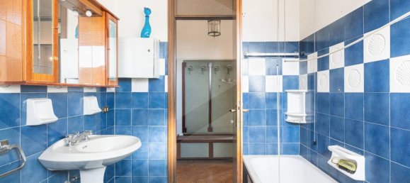 Apartamento de 3 divisões em Mariano Comense, Italy N.º 21444 10