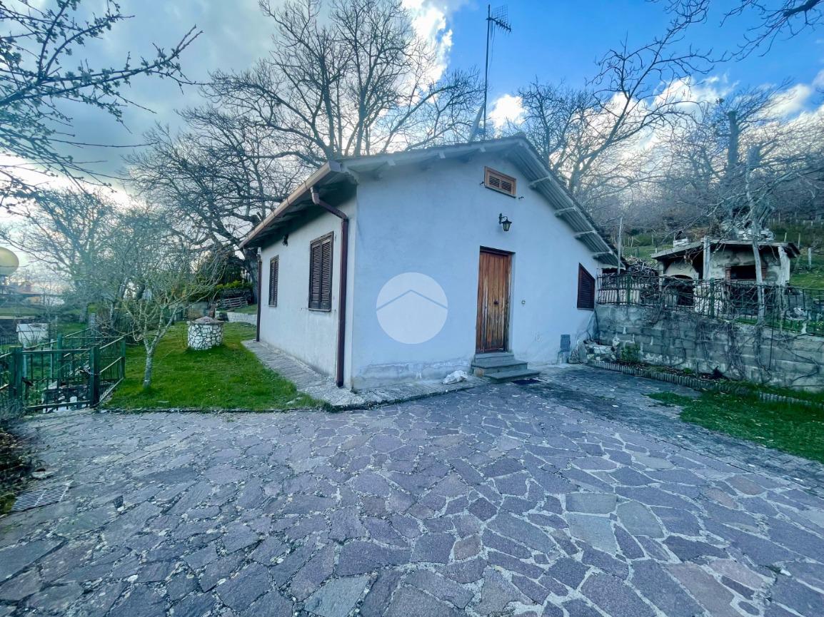 2-salle Maison à Stroncone, Italy No. 13707