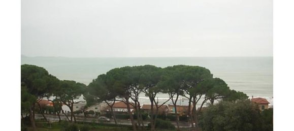 2 bedrooms Apartment in Follonica, Italy No. 254746 4