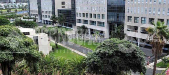 Apartamento de 3 dormitorios en Las Palmas De Gran Canaria, Spain No. 75926 3