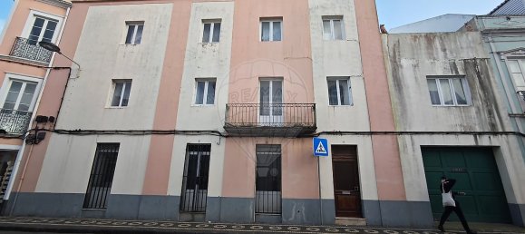 Casa T5 em Ponta Delgada, Portugal N.º 47926 2