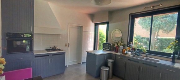 4 bedrooms House in Hem, France No. 362636 6