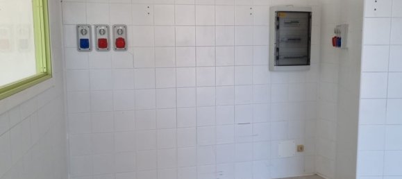 Gewerbliche Immobilie in Bastia Umbra, Italy 38m², Nr. 150956 4