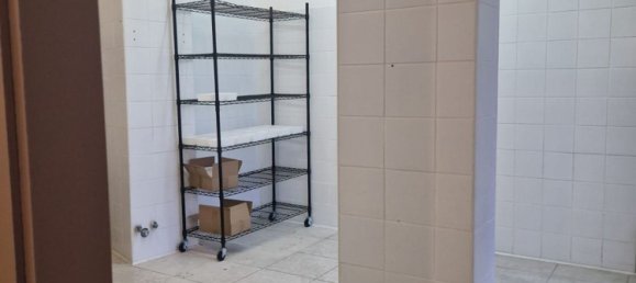 Gewerbliche Immobilie in Bastia Umbra, Italy 38m², Nr. 150956 3