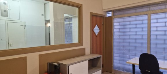 Gewerbliche Immobilie in Bastia Umbra, Italy 38m², Nr. 150956 2