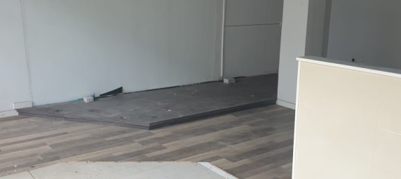 77m² Commercial property in Gava, Spain No. 174389 4