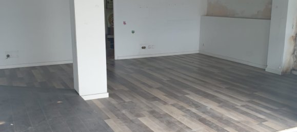 77m² Commercial property in Gava, Spain No. 174389 6