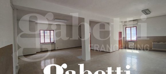 152m² Office in Montefortino, Italy No. 344768 9