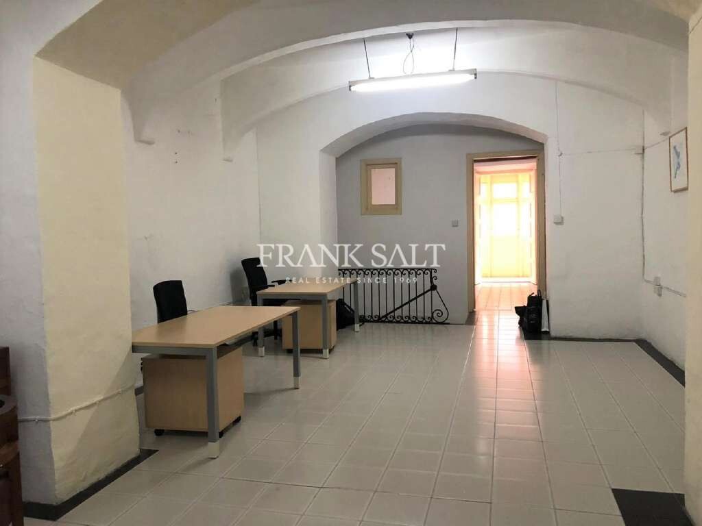 Bureau à Valletta, Malta 90m² No. 12260