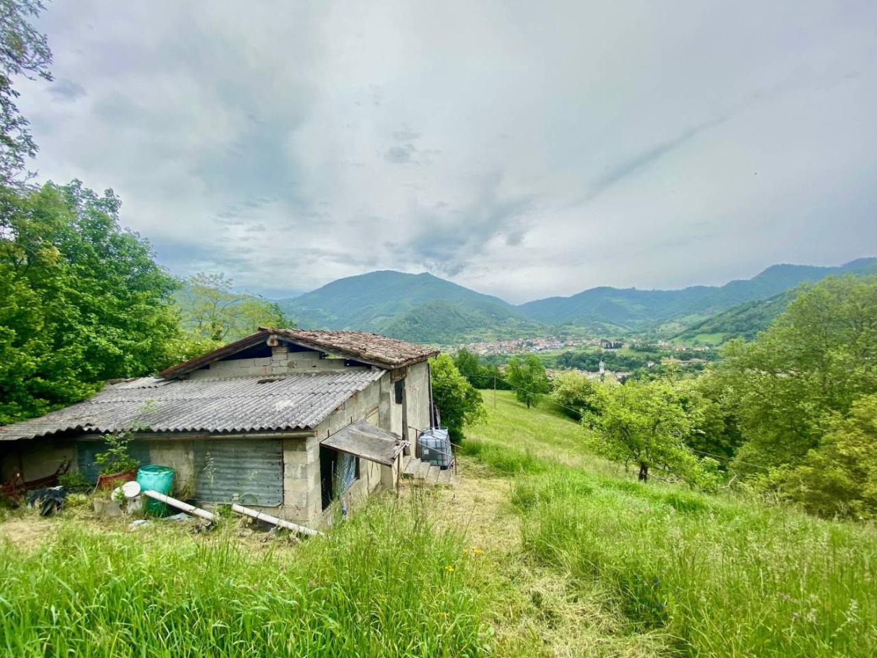 2-salle Maison à Vigano San Martino, Italy No. 30744