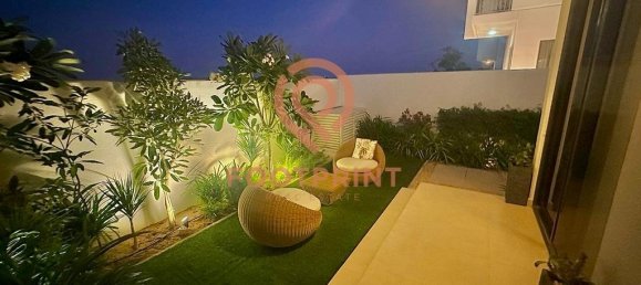 3 bedrooms Townhouse in Dubai, UAE No. 24598 6