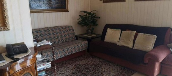 13-Zimmer Wohnung in Muggiò, Italy, Nr. 5307 5